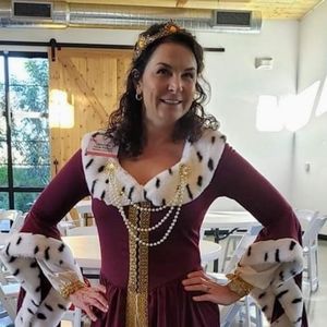 Meet your Posher, Posh